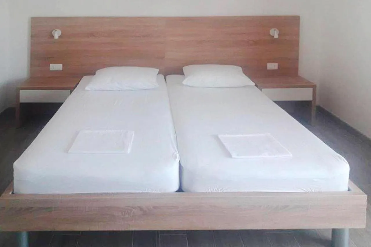 Apartment Zrinka In Starigrad Paklenica With Terrace And Seaview Κροατία